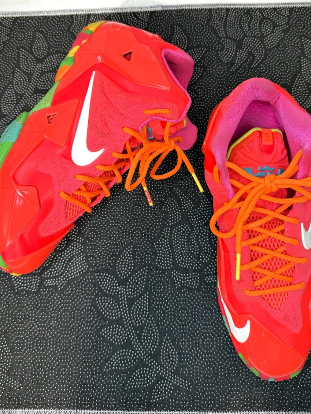 Nike LeBron 11 Fruity Pebbles Red/Orange BB Shoes 621712-600 Youth Size 7